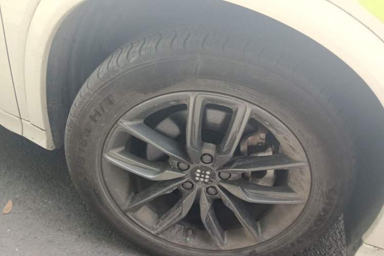 Used Landian E5 2023 1.5L DE-i 100KM Comfort Edition 7-Seater Right Front Wheel Hub