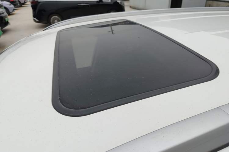 Used Landian E5 2023 1.5L DE-i 100KM Comfort Edition 7-Seater Roof