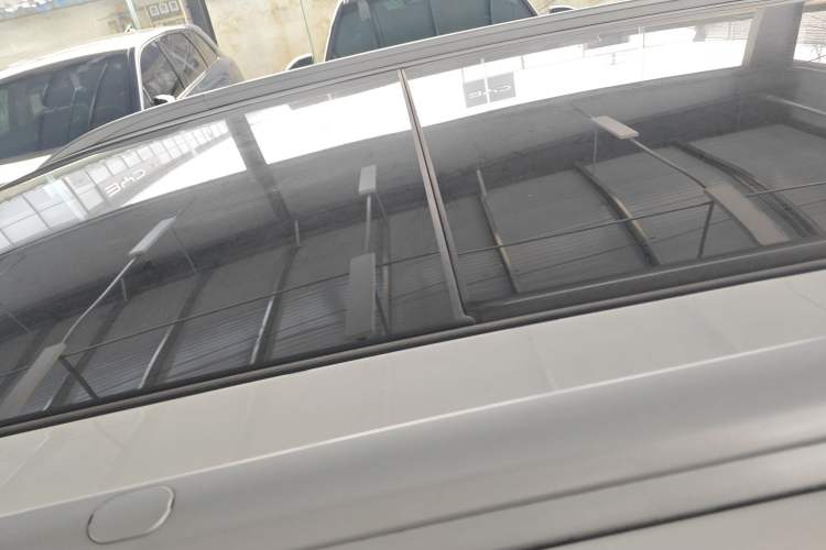 Used Landian E5 2023 1.5L DE-i 100KM Zhenxiang Edition 5-seater Roof