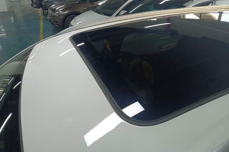 Used Landian E5 2023 1.5L DE-i 100KM Zhenxiang Edition 7-Seater Roof