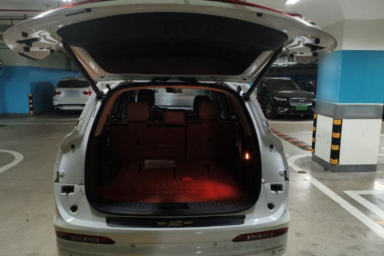 Used Landian E5 2023 1.5L DE-i 100KM Zhenxiang Edition 7-Seater Trunk