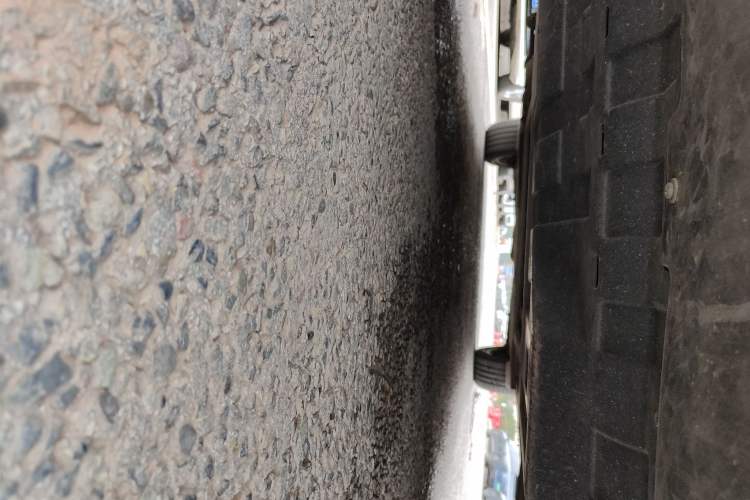 Used Landian E5 2023 1.5L DE-i 110KM Flagship 7-Seater Chassis Front