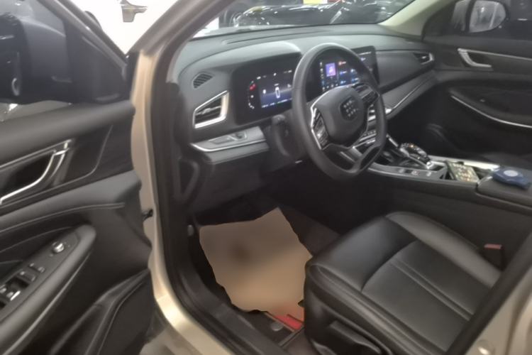 Used Landian E5 2023 1.5L DE-i 100KM Comfort Edition 7-Seater Driver Seat