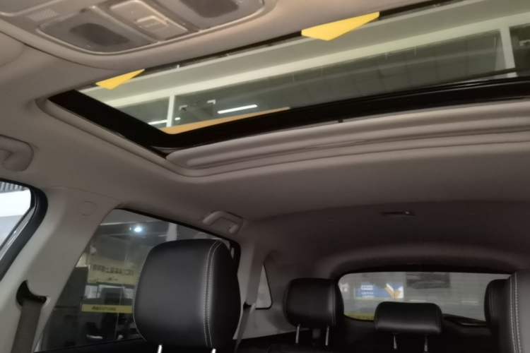Used Landian E5 2023 1.5L DE-i 100KM Comfort Edition 7-Seater Headliner