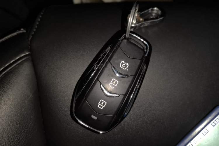 Used Landian E5 2023 1.5L DE-i 100KM Comfort Edition 7-Seater Interior 1