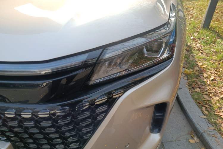 Used Landian E5 2023 1.5L DE-i 110KM Flagship 7-Seater Left Front Headlight
