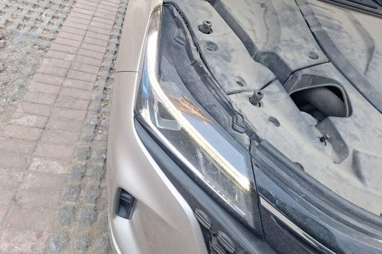 Used Landian E5 2023 1.5L DE-i 100KM Comfort Edition 7-Seater Right Front Headlight