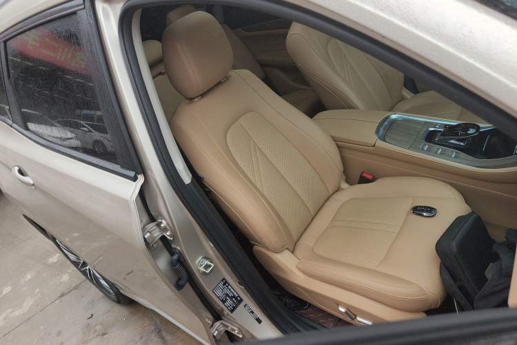 Used Landian E5 2023 1.5L DE-i 110KM Flagship 7-Seater Right Front Seat