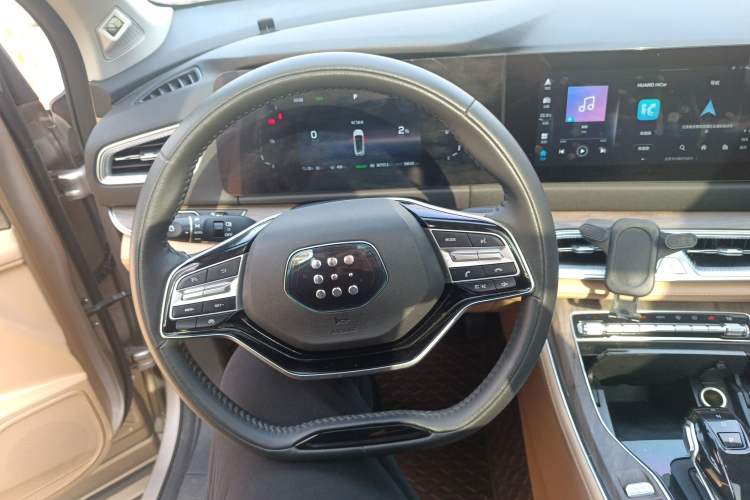 Used Landian E5 2023 1.5L DE-i 110KM Flagship 7-Seater Steering Wheel