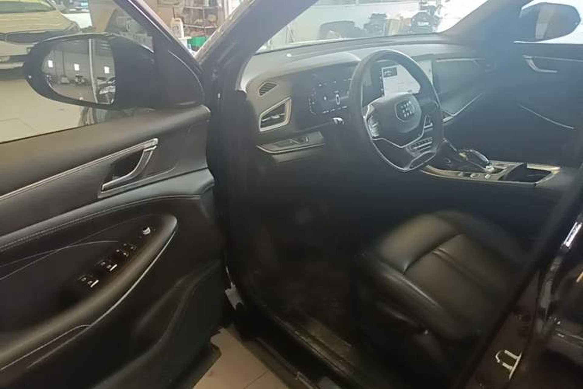 Used Landian E5 2024 Honor Edition 100KM Comfort Model 5 Seats Driver Seat