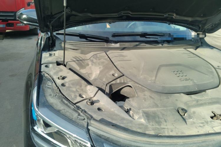 Used Landian E5 2024 Honor Edition 100KM Premium Model 7 Seats Engine Bay Right