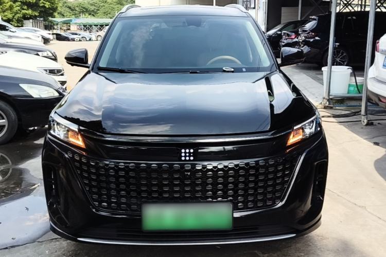 Used Landian E5 2024 Honor Edition 100KM Deluxe 7-Seater Front
