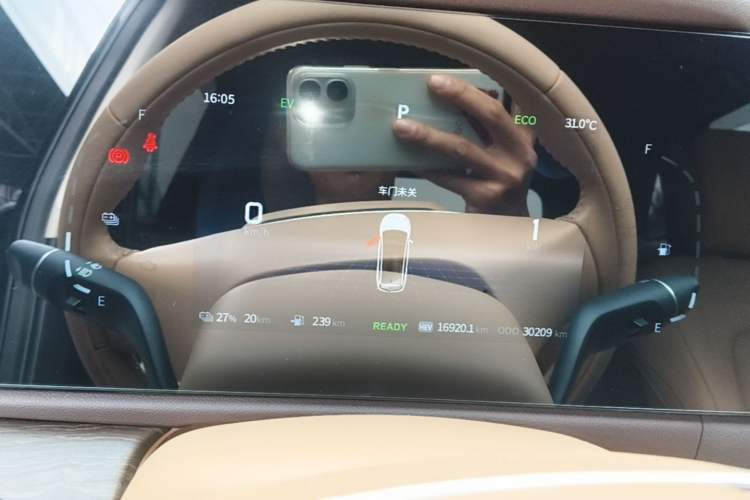 Used Landian E5 2024 Honor Edition 100KM Deluxe 7-Seater Instrument Cluster