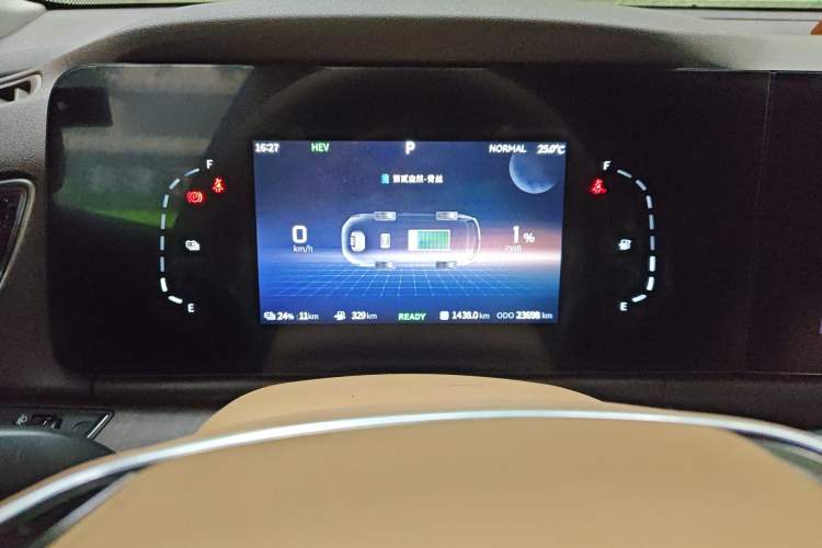 Used Landian E5 2024 Honor Edition 100KM Deluxe 7-Seater Instrument Cluster