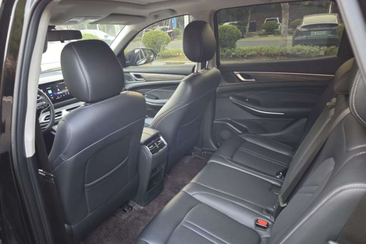 Used Landian E5 2024 Honor Edition 100KM Deluxe 7-Seater Interior 1