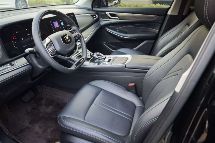 Used Landian E5 2024 Honor Edition 100KM Deluxe 7-Seater Interior 3