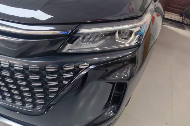 Used Landian E5 2024 Honor Edition 100KM Deluxe 7-Seater Left Front Headlight