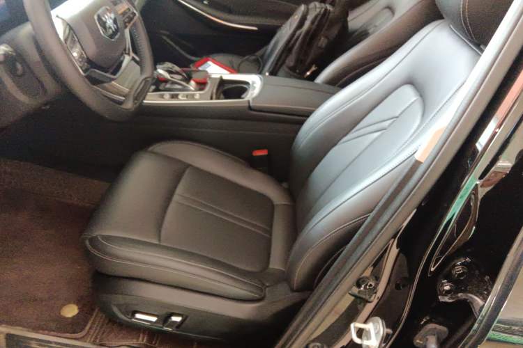 Used Landian E5 2024 Honor Edition 100KM Deluxe 7-Seater Left Front Seat