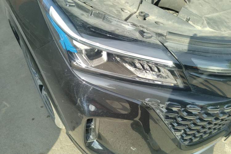 Used Landian E5 2024 Honor Edition 100KM Premium Model 7 Seats Right Front Headlight