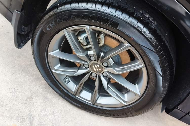 Used Landian E5 2024 Honor Edition 100KM Deluxe 7-Seater Right Rear Wheel Hub