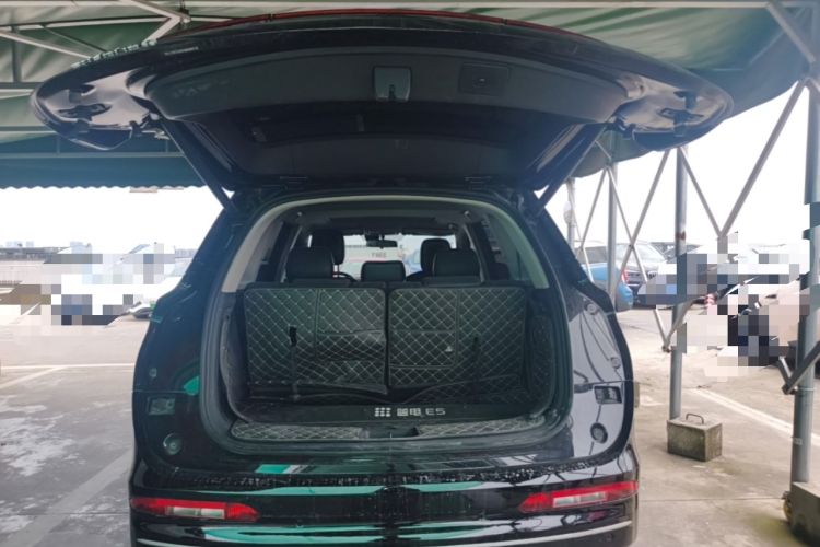 Used Landian E5 2024 Honor Edition 100KM Deluxe 7-Seater Trunk