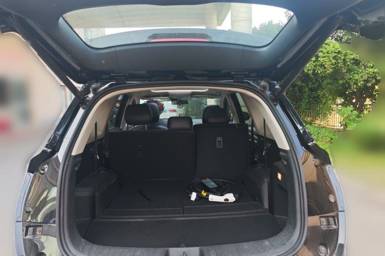 Used Landian E5 2024 Honor Edition 100KM Premium Model 7 Seats Trunk