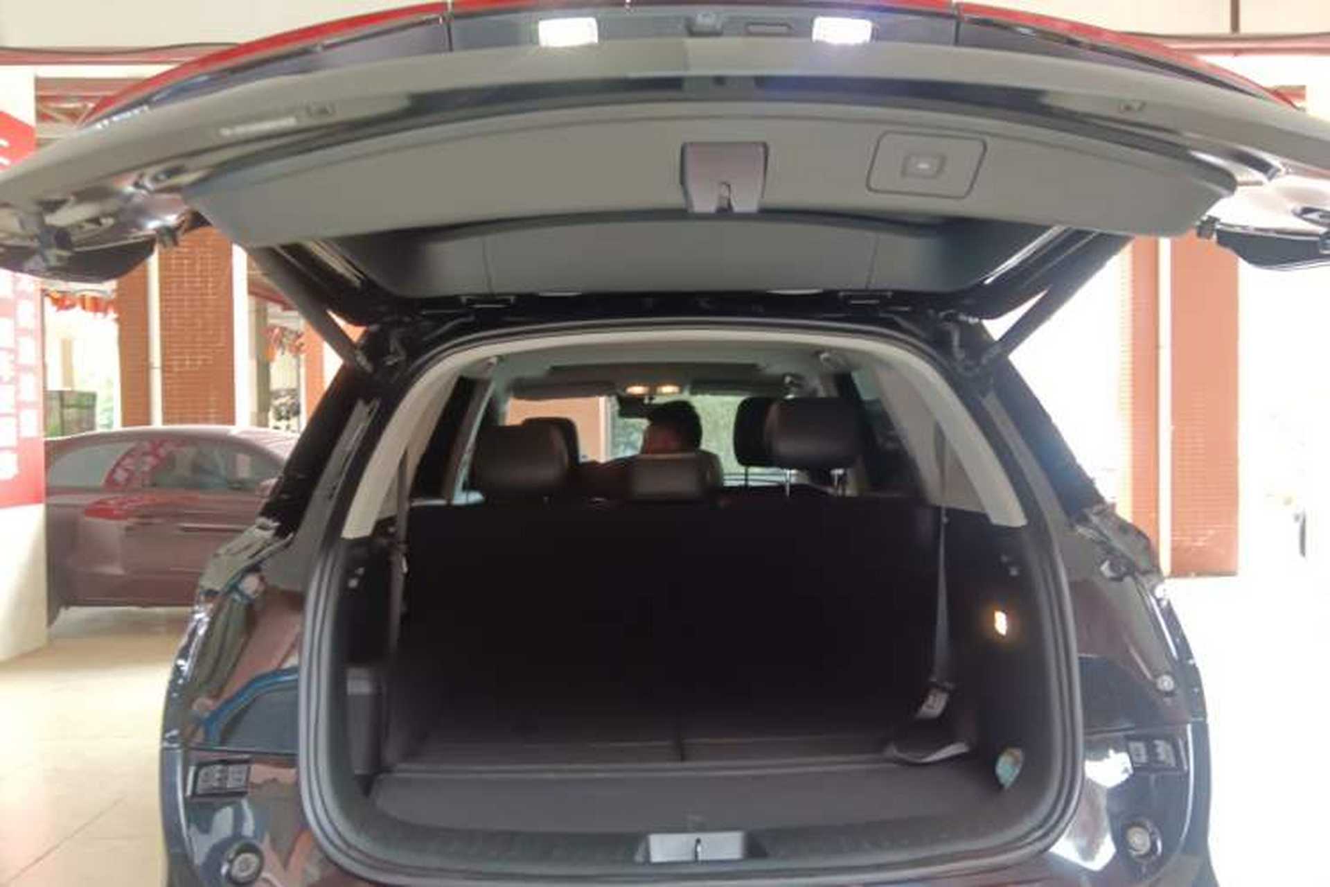 Used Landian E5 2024 Honor Edition 100KM Deluxe 7-Seater Trunk