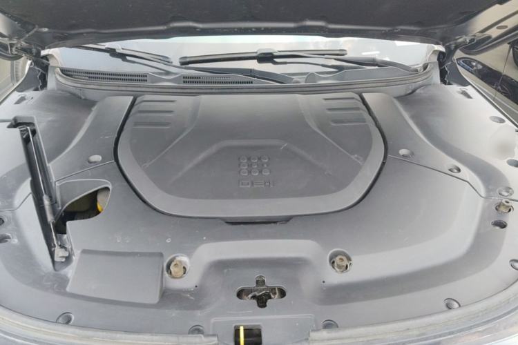 Used Landian E5 2024 Honor Edition 100KM Premium Model 7 Seats Engine Bay