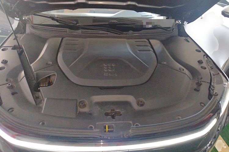 Used Landian E5 2024 Honor Edition 100KM Premium Model 7 Seats Engine Bay