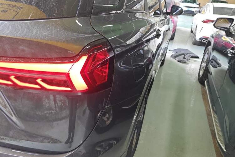 Used Landian E5 2024 Honor Edition 100KM Deluxe 7-Seater Exterior 6