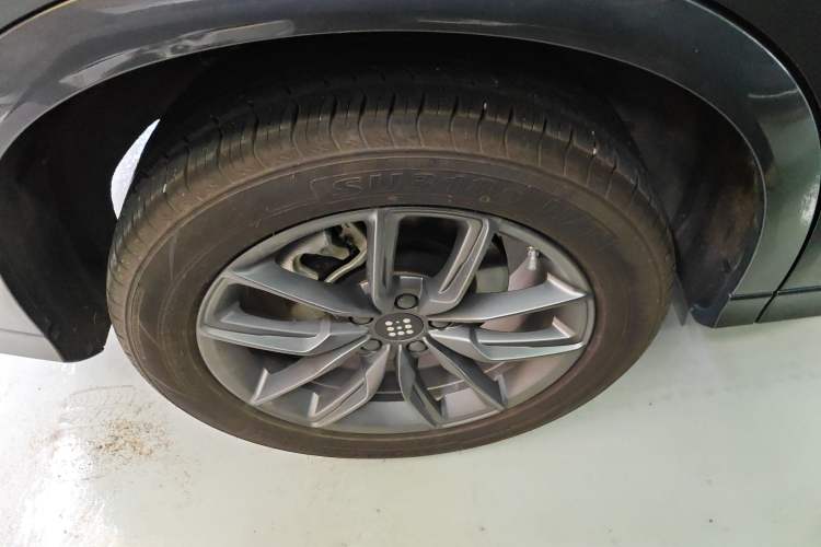 Used Landian E5 2024 Honor Edition 100KM Deluxe 7-Seater Exterior 8