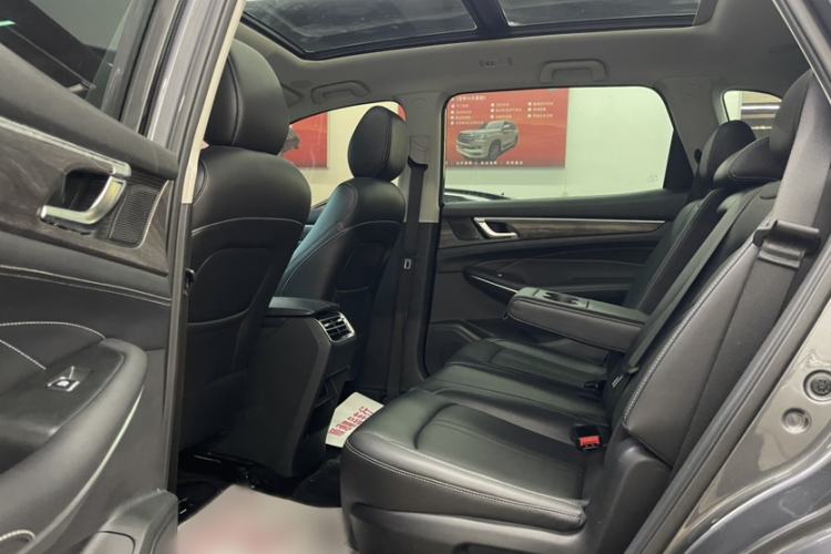 Used Landian E5 2024 Honor Edition 100KM Premium Model 7 Seats Interior 3