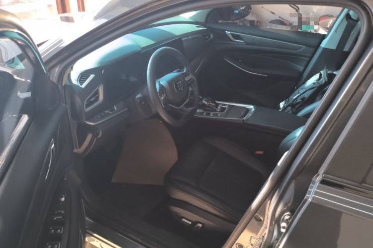 Used Landian E5 2024 Honor Edition 100KM Premium Model 7 Seats Interior 3