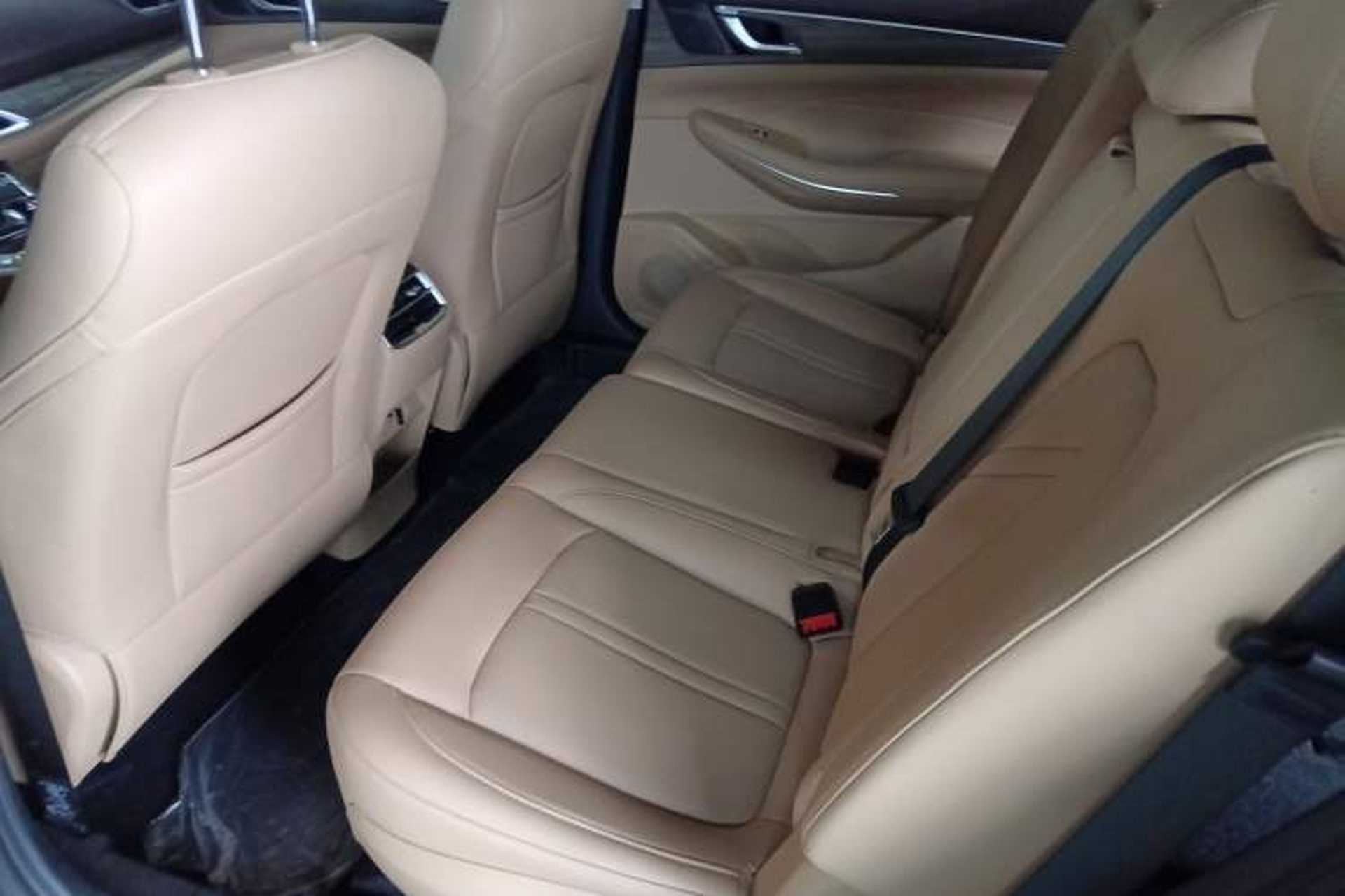 Used Landian E5 2024 Honor Edition 100KM Deluxe 7-Seater Interior 4