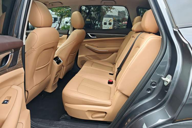 Used Landian E5 2024 Honor Edition 100KM Premium Model 7 Seats Interior 4