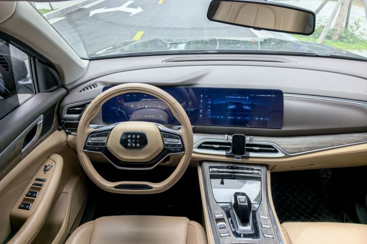 Used Landian E5 2024 Honor Edition 100KM Comfort Model 5 Seats Interior 5