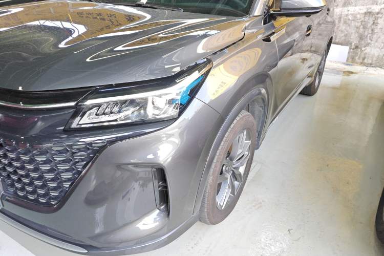 Used Landian E5 2024 Honor Edition 100KM Deluxe 7-Seater Left Front Headlight