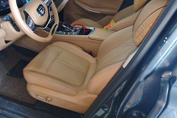 Used Landian E5 2024 Honor Edition 100KM Premium Model 7 Seats Left Front Seat