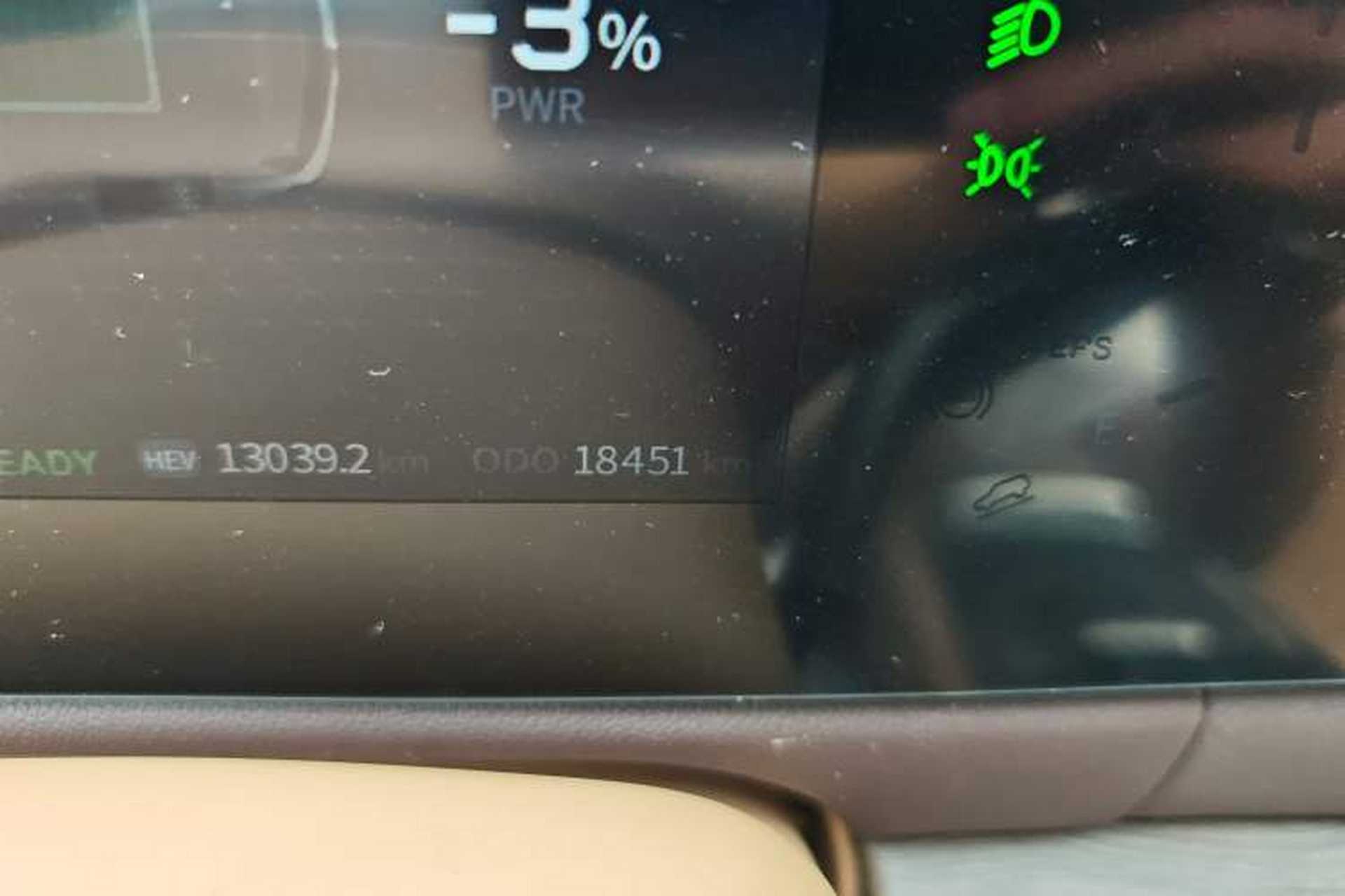 Used Landian E5 2024 Honor Edition 100KM Premium Model 7 Seats Odometer Close Up