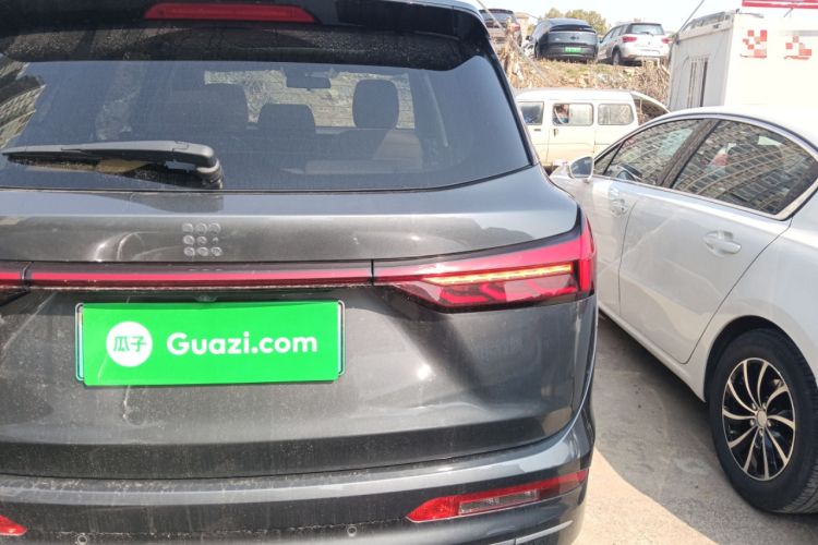 Used Landian E5 2024 Honor Edition 100KM Premium Model 7 Seats Right Rear Taillight