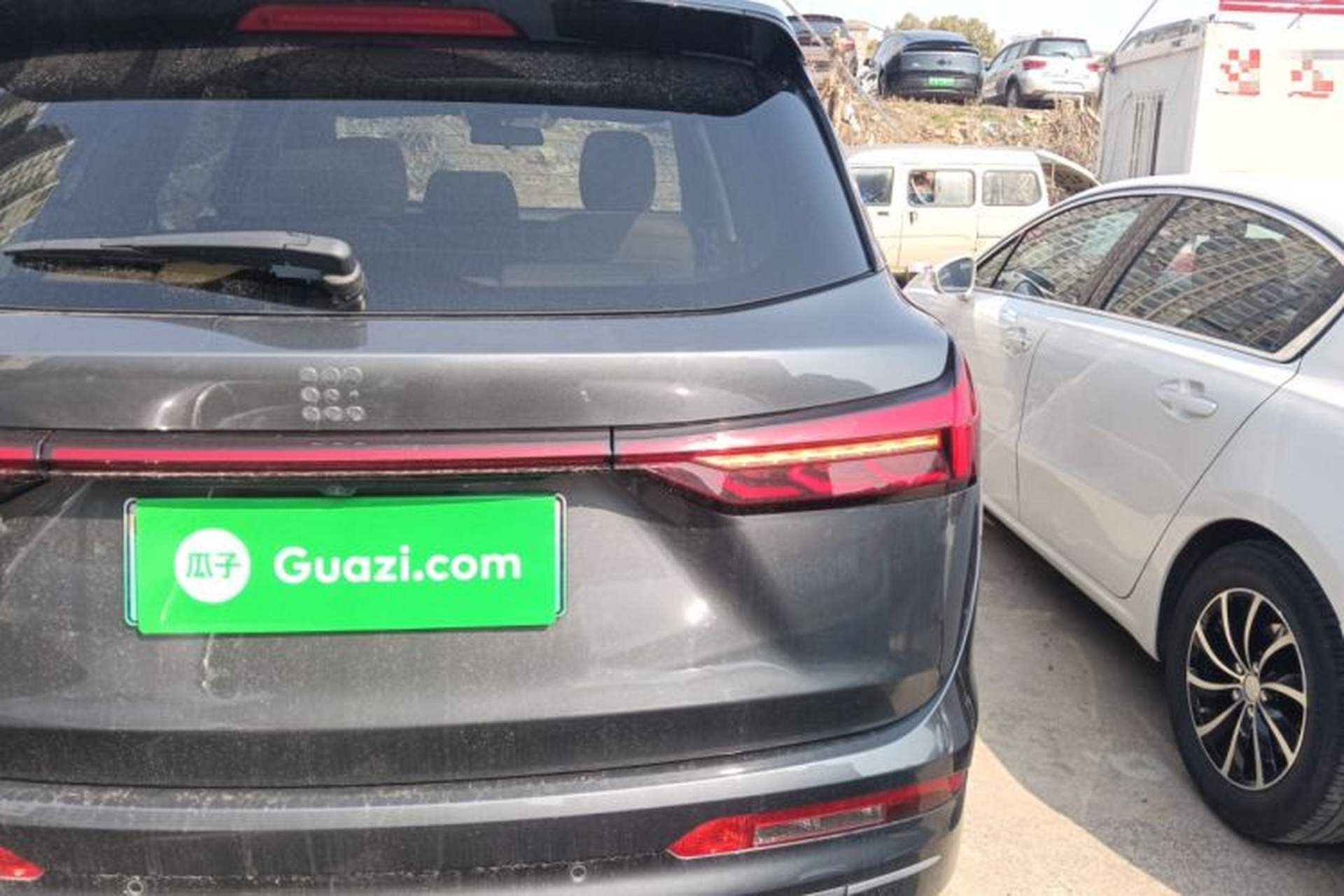 Used Landian E5 2024 Honor Edition 100KM Premium Model 7 Seats Right Rear Taillight