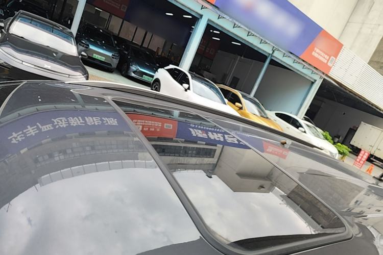 Used Landian E5 2024 Honor Edition 100KM Comfort Model 5 Seats Roof