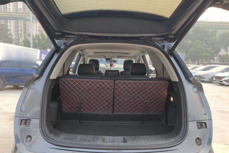 Used Landian E5 2024 Honor Edition 100KM Deluxe 7-Seater Trunk