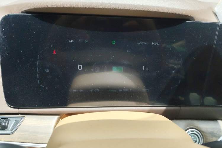 Used Landian E5 2024 Honor Edition 100KM Premium Model 7 Seats Instrument Cluster