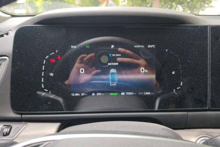 Used Landian E5 2024 Honor Edition 100KM Comfort Model 7 Seats Instrument Cluster