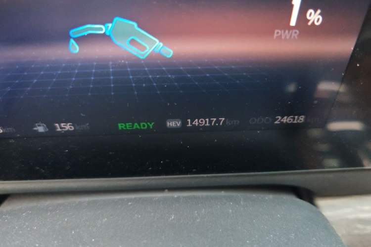 Used Landian E5 2024 Honor Edition 100KM Premium Model 5 Seats Odometer Close Up