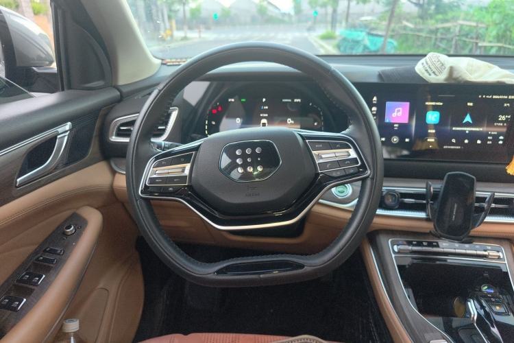 Used Landian E5 2024 Honor Edition 100KM Comfort Model 7 Seats Steering Wheel
