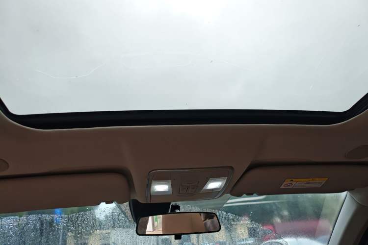 Used Landian E5 2024 Honor Edition 100KM Deluxe 5-Seater Headliner