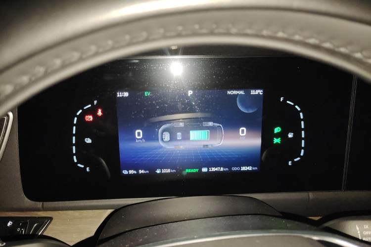 Used Landian E5 2024 Honor Edition 100KM Premium Model 7 Seats Instrument Cluster