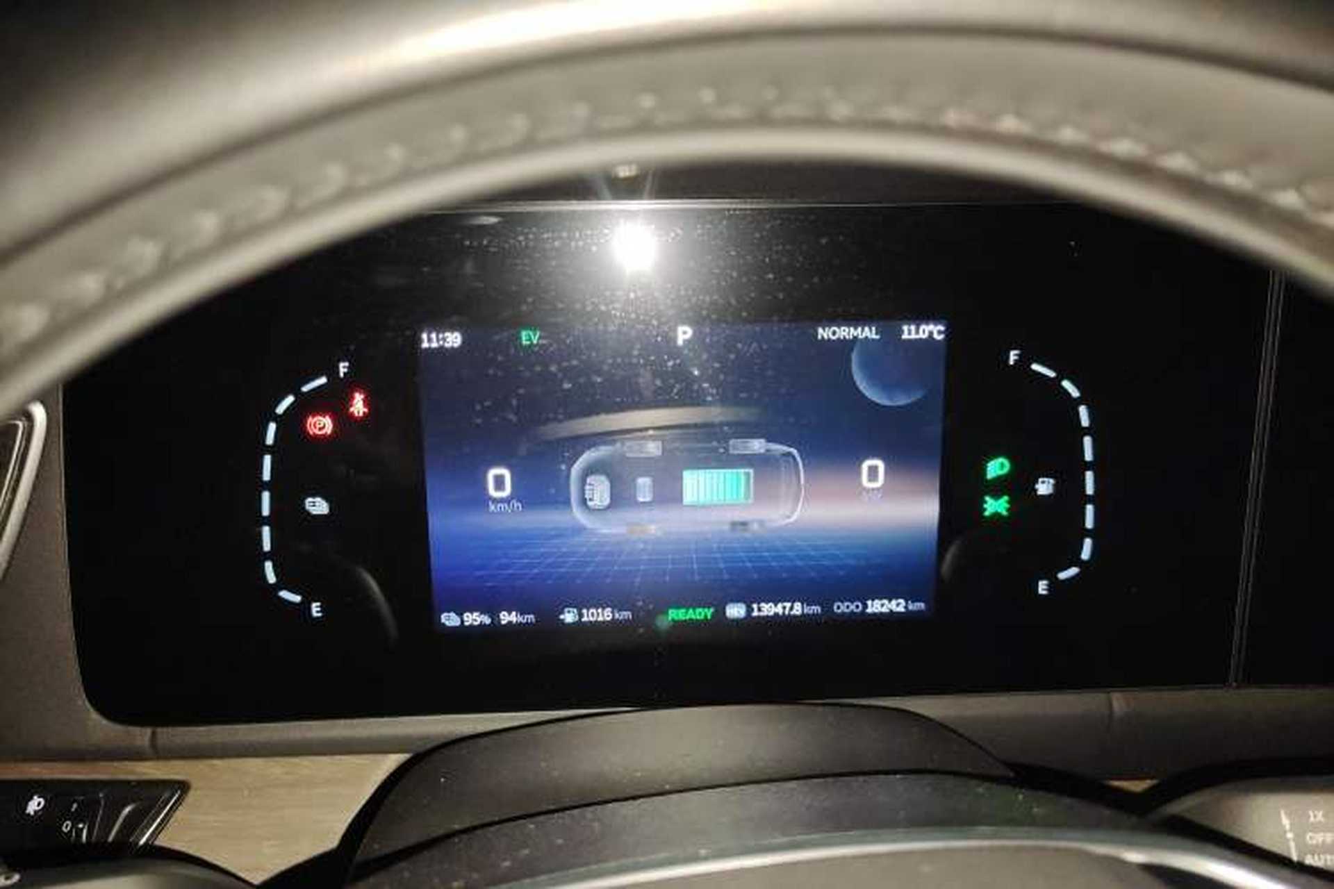 Used Landian E5 2024 Honor Edition 100KM Premium Model 7 Seats Instrument Cluster
